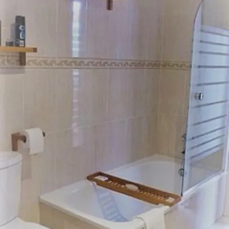 Esmeralda Apartment